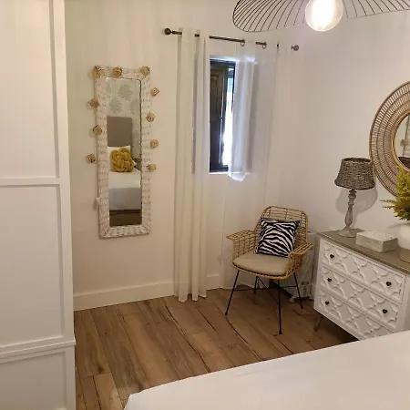 New In Traditional Building Of The Xvi Century Séville